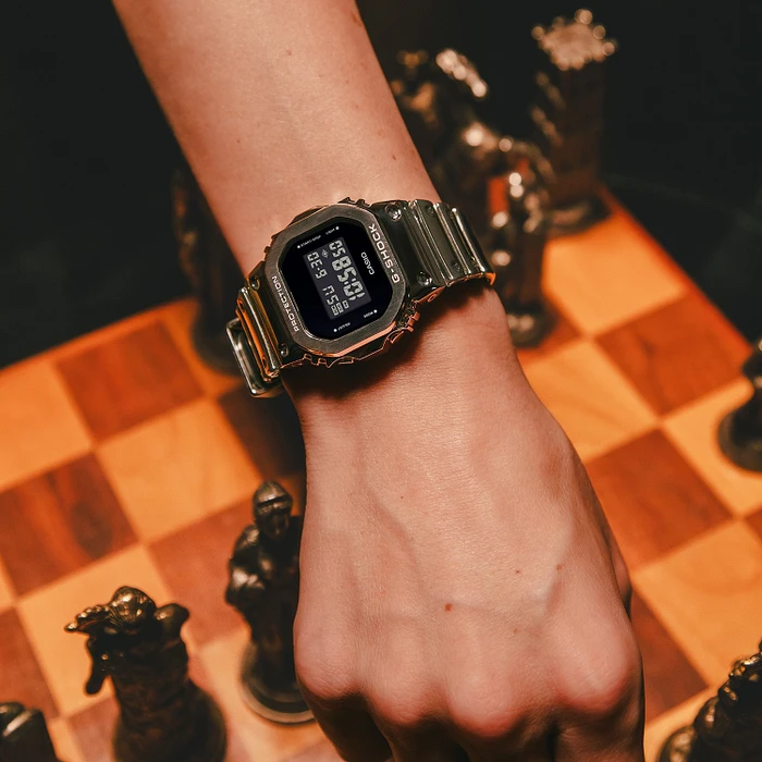 Casio G-Shock GM-5600YM-8ER Casio G-Shock GM-5600YM-8ER
