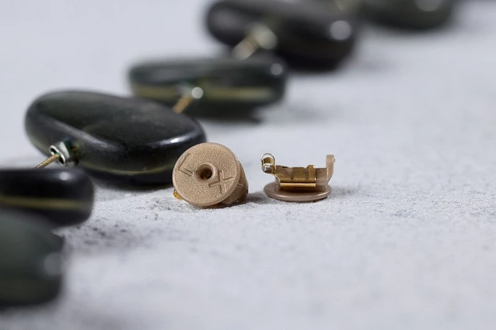 LOX | Veiligheidssluiting Oorbellen - Goudkleurig Locking Earring backs LOX | Veiligheidssluiting Oorbellen - Goudkleurig Locking Earring backs
