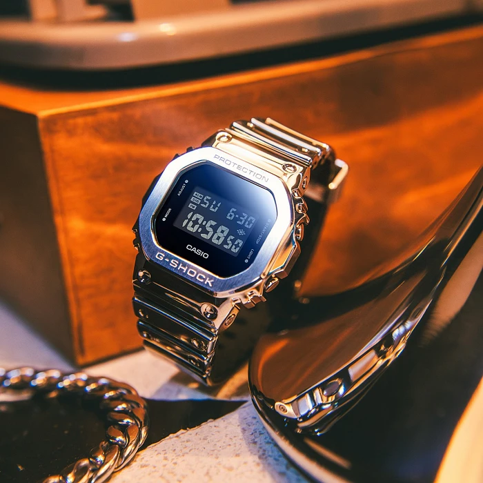 Casio G-Shock GM-5600YM-8ER Casio G-Shock GM-5600YM-8ER