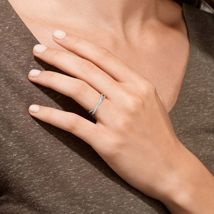 Glow Ring Kruis CZ 925 114.0376 Glow Ring Kruis CZ 925 114.0376
