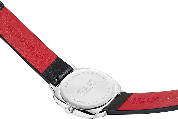Mondaine MSL.31110.LBV Horloge - Leer - Zwart - 31x36,5mm Mondaine MSL.31110.LBV Horloge - Leer - Zwart - 31x36,5mm